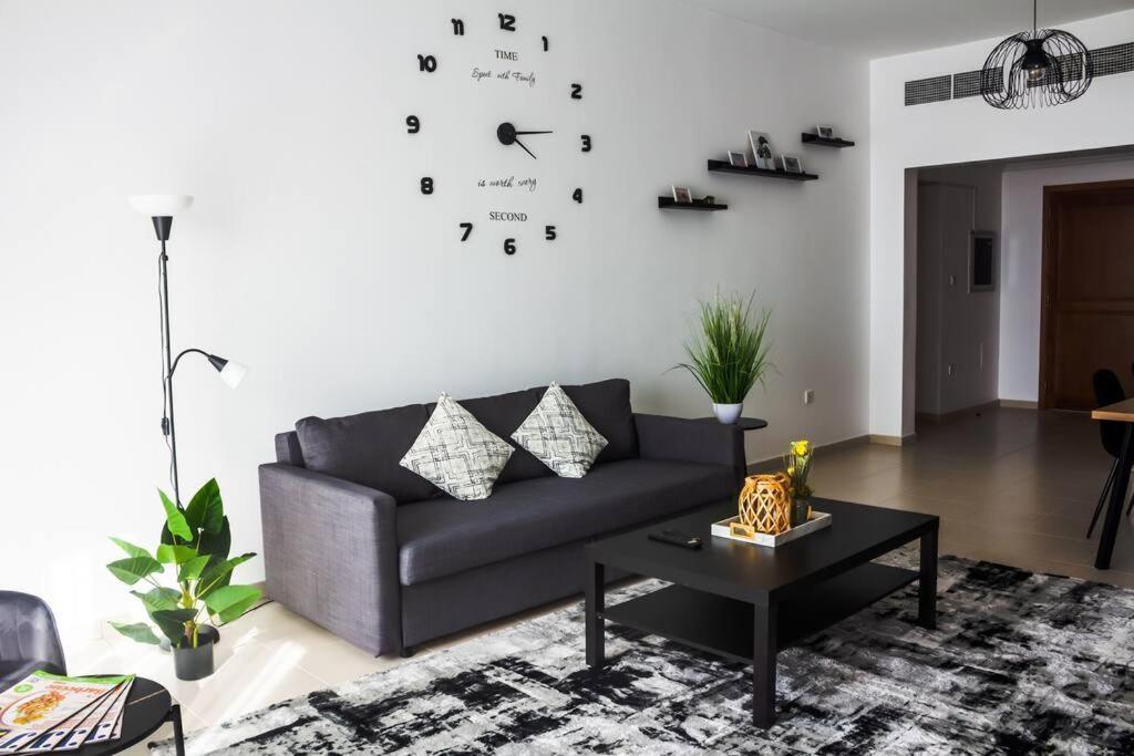 Super 2 Bedroom Sea View Абу-Даби