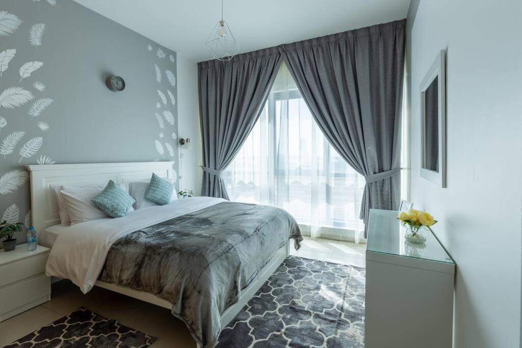 Apartment Super 2 Bedroom Sea View *